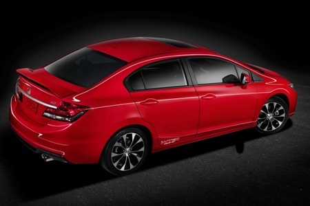 Giá xe Honda Civic 18 AT 2013 phiên bản và đánh giá từ các chuyên gia